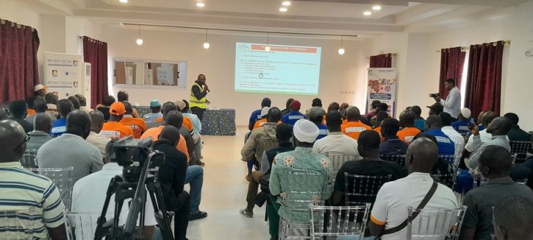 FOMAMOV Côte d’Ivoire Sensibilisation de la CNPS auprès des transporteurs de Gbêkê et du Hambol sur la sécurité routière et l’usage des stupéfiants